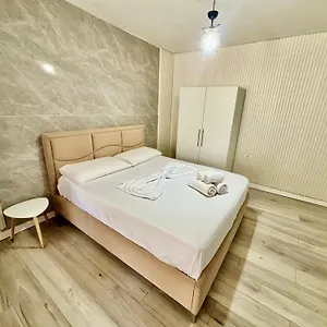 Apartment Superb Near To The Center, Tirana
